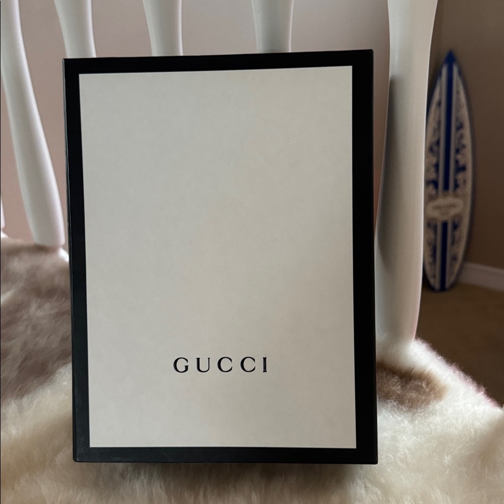 Gucci Double G Marmont Bag - Picture 17 of 17